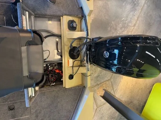 Slide: The Image of Tracker Pro Team 175 TXW 2026 - 17