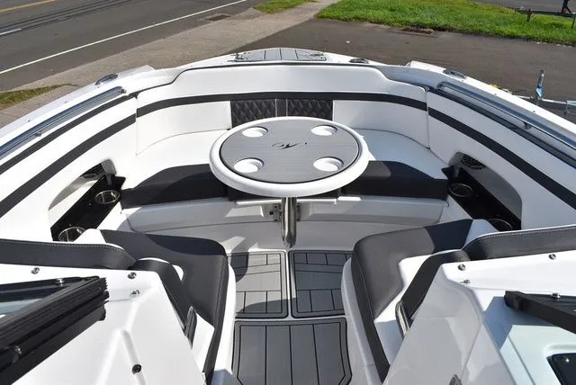 Slide: The Image of Monterey M6 2024 - 75