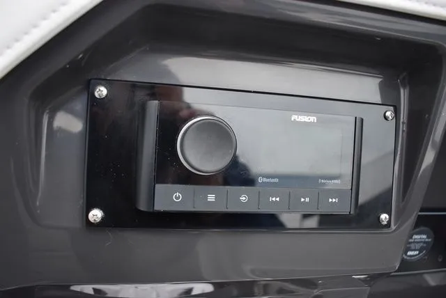 Slide: The Image of Monterey 275SS Super Sport 2024 - 40