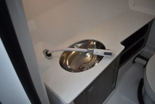 Slide: The Image of Monterey 275SS Super Sport 2024 - 68