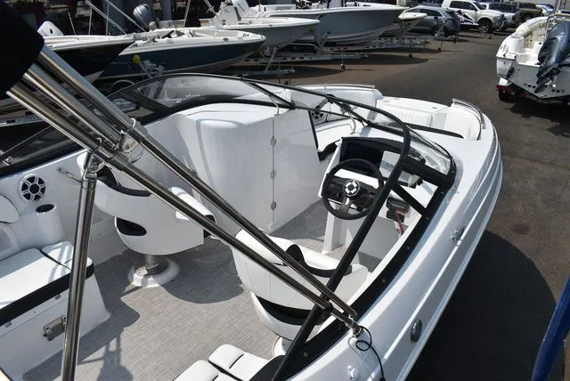 Slide: The Image of Stingray 211DC 2025 - 12