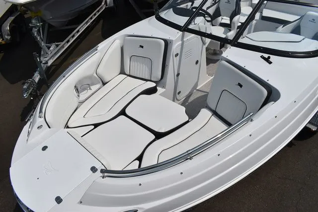 Slide: The Image of Stingray 211DC 2025 - 18