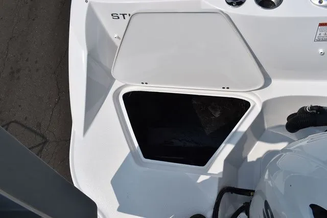 Slide: The Image of Stingray 211DC 2025 - 25