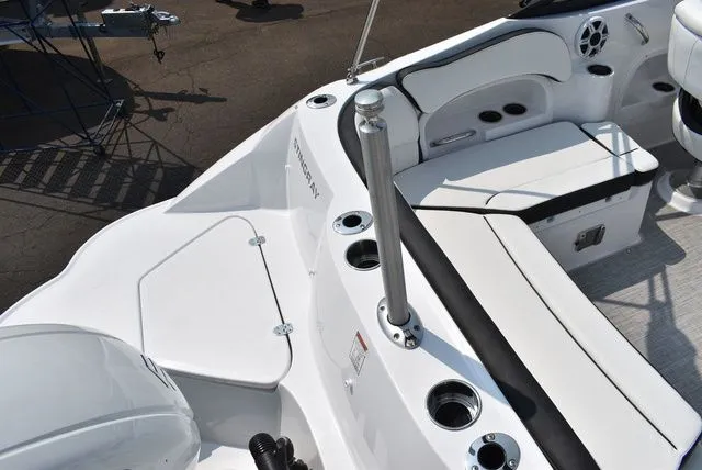 Slide: The Image of Stingray 211DC 2025 - 26