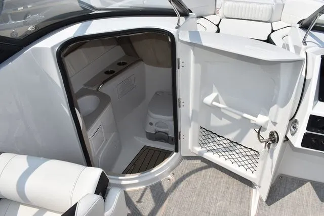 Slide: The Image of Stingray 211DC 2025 - 48