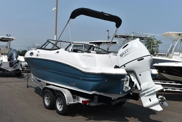 Slide: The Image of Stingray 211DC 2025 - 5