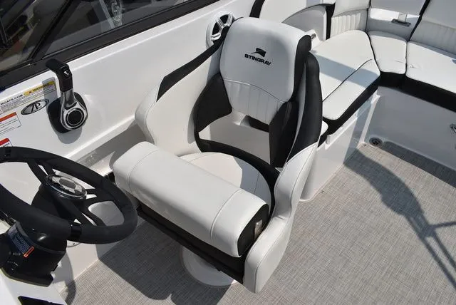 Slide: The Image of Stingray 211DC 2025 - 55