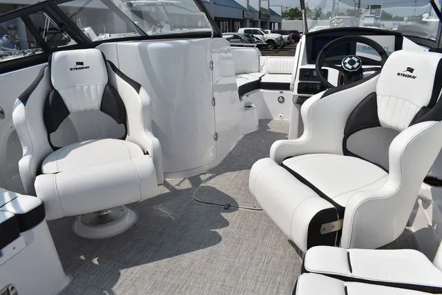 Slide: The Image of Stingray 211DC 2025 - 56