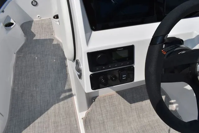 Slide: The Image of Stingray 211DC 2025 - 59