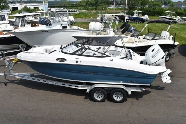 Slide: The Image of Stingray 211DC 2025 - 6