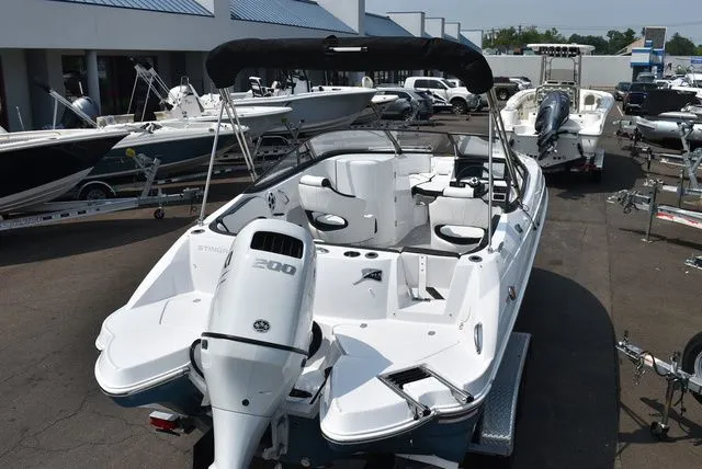 Slide: The Image of Stingray 211DC 2025 - 9