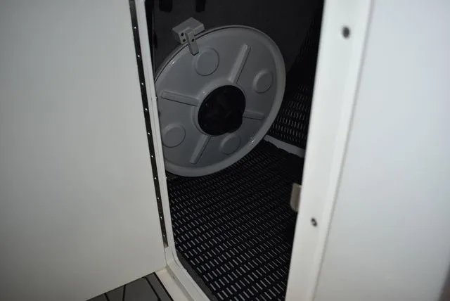 Slide: The Image of Monterey 275SS Super Sport 2025 - 64