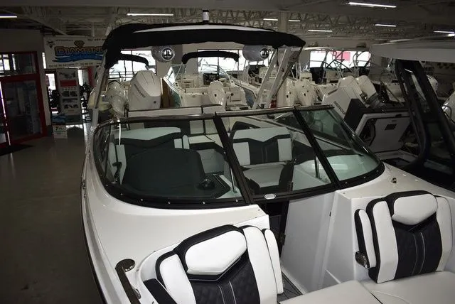 Slide: The Image of Monterey 275SS Super Sport 2025 - 7