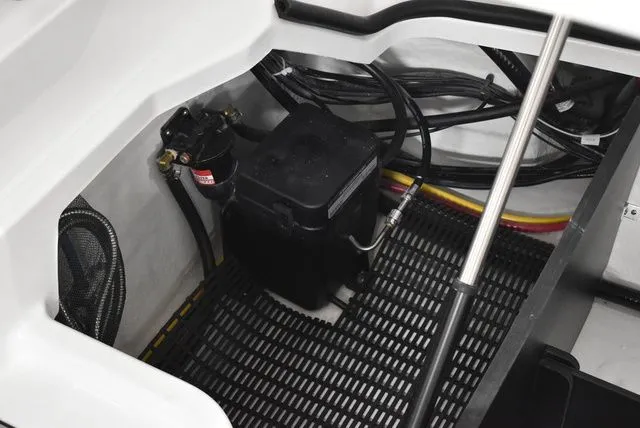 Slide: The Image of Monterey 275SS Super Sport 2025 - 81