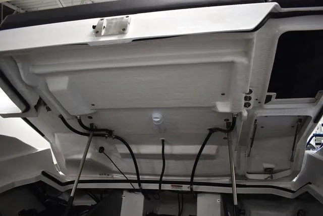 Slide: The Image of Monterey 275SS Super Sport 2025 - 83