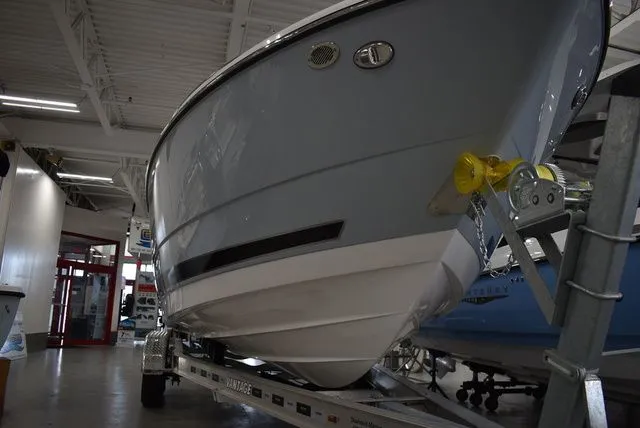 Slide: The Image of Monterey 275SS Super Sport 2025 - 87