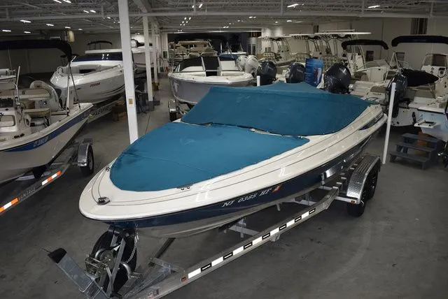 Slide: The Image of Bayliner Marine 2100 SR 1997 - 11