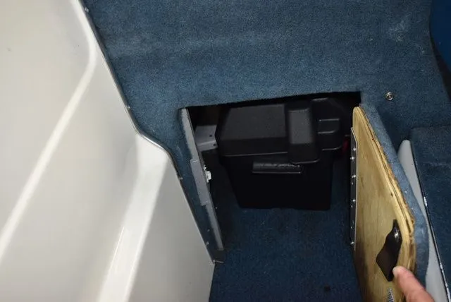 Slide: The Image of Bayliner Marine 2100 SR 1997 - 42