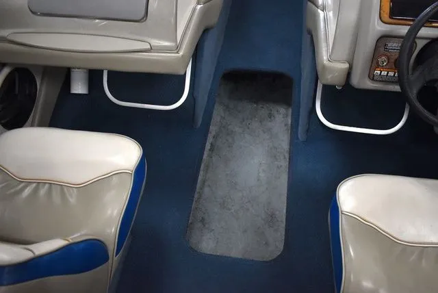 Slide: The Image of Bayliner Marine 2100 SR 1997 - 57