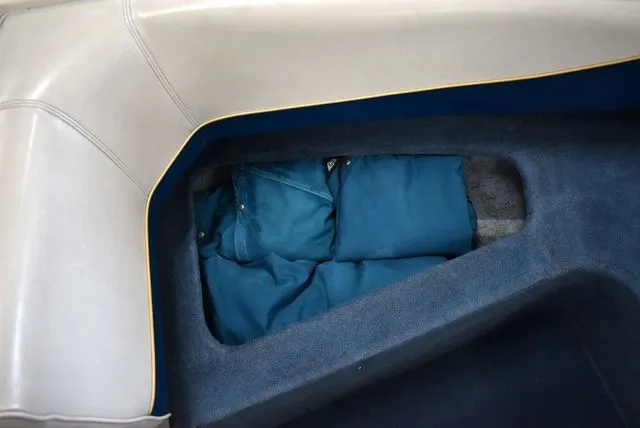 Slide: The Image of Bayliner Marine 2100 SR 1997 - 61