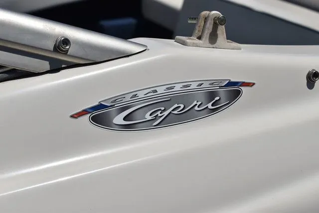 Slide: The Image of Bayliner 2150 Capri Bowrider 2001 - 15