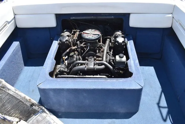 Slide: The Image of Bayliner 2150 Capri Bowrider 2001 - 25