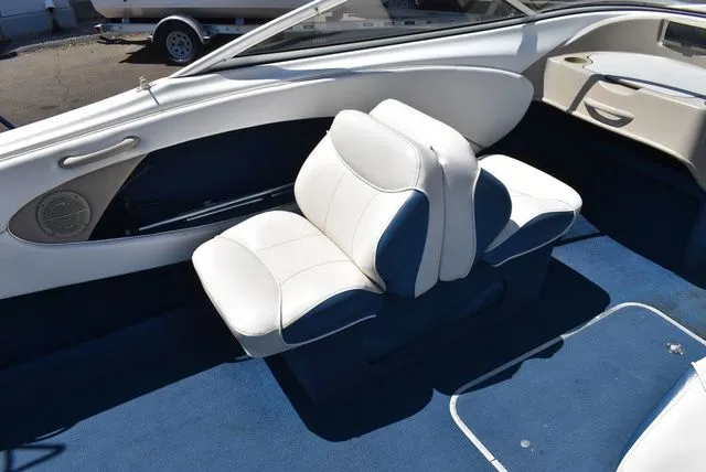 Slide: The Image of Bayliner 2150 Capri Bowrider 2001 - 28