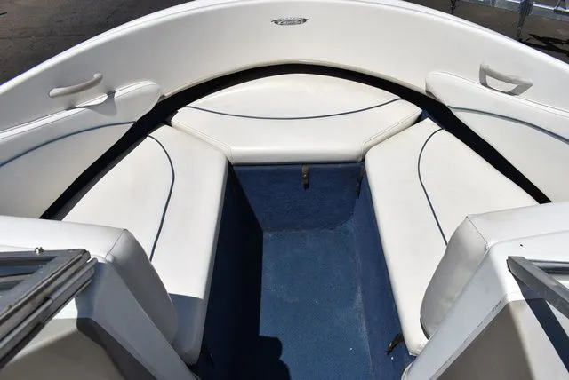 Slide: The Image of Bayliner 2150 Capri Bowrider 2001 - 38