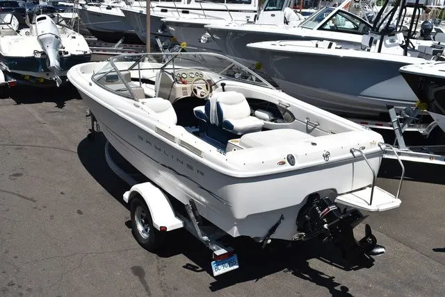 Slide: The Image of Bayliner 2150 Capri Bowrider 2001 - 6