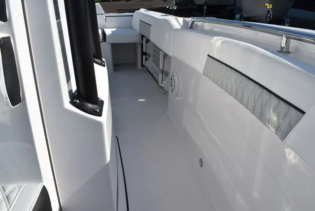 Slide: The Image of Blackfin 222 CC 2025 - 45