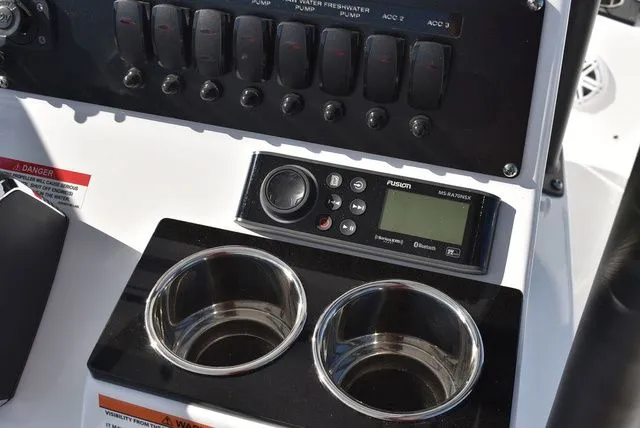 Slide: The Image of Blackfin 222 CC 2025 - 47