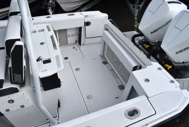 Slide: The Image of Blackfin 272CC 2024 - 15