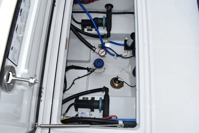 Slide: The Image of Blackfin 272CC 2024 - 41