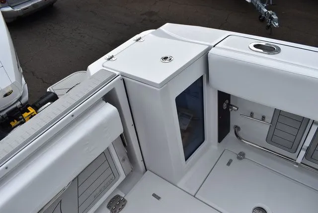 Slide: The Image of Blackfin 272CC 2024 - 42