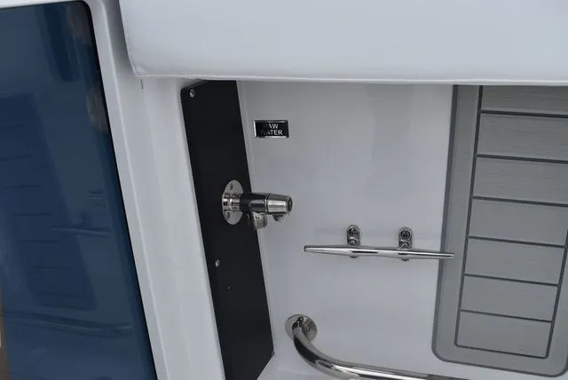 Slide: The Image of Blackfin 272CC 2024 - 45