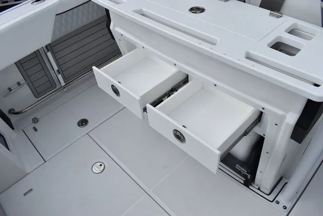 Slide: The Image of Blackfin 272CC 2024 - 55