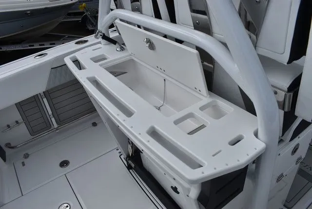 Slide: The Image of Blackfin 272CC 2024 - 56