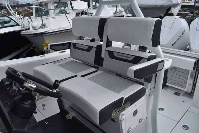 Slide: The Image of Blackfin 272CC 2024 - 64