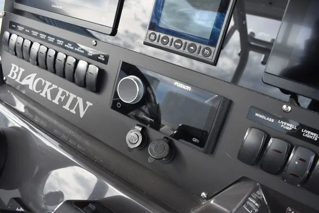 Slide: The Image of Blackfin 272CC 2024 - 75