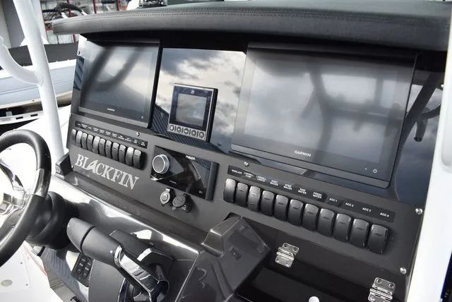 Slide: The Image of Blackfin 272CC 2024 - 76