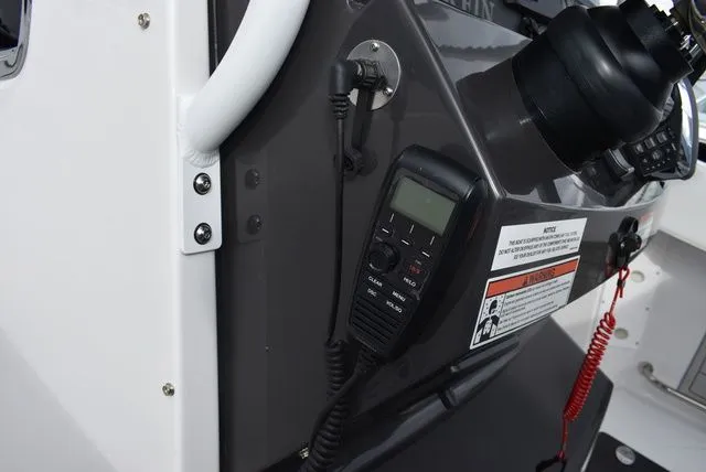 Slide: The Image of Blackfin 272CC 2024 - 80