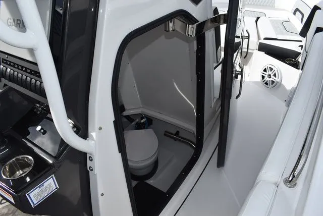 Slide: The Image of Blackfin 272CC 2024 - 86