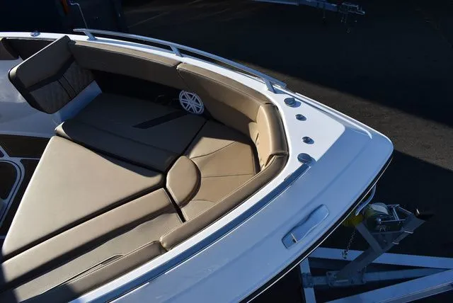 Slide: The Image of Monterey Elite 30 OB 2025 - 18