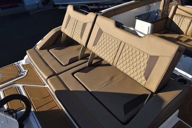 Slide: The Image of Monterey Elite 30 OB 2025 - 30