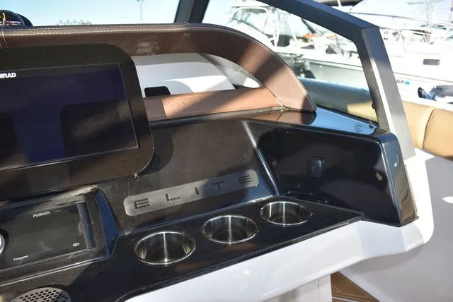 Slide: The Image of Monterey Elite 30 OB 2025 - 58