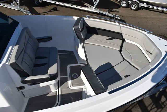 Slide: The Image of Monterey Elite 27 OB 2025 - 17