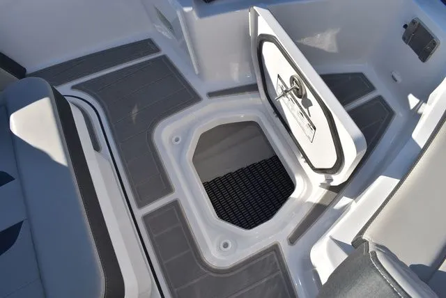 Slide: The Image of Monterey Elite 27 OB 2025 - 70