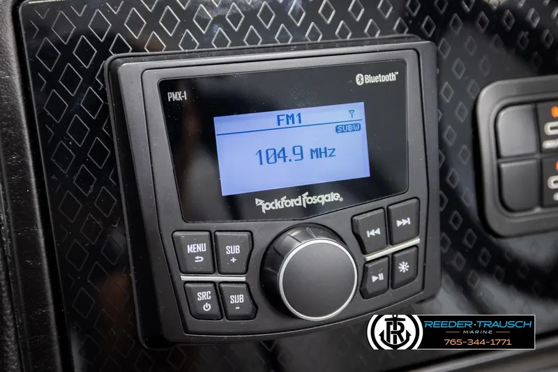 Slide: The Image of Rockford Fosgate PMX-1 stereo system in 2026 Bennington 22 MSBSE boat dashboard. - 36