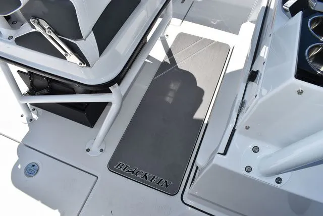 Slide: The Image of Blackfin 252 CC 2023 - 56