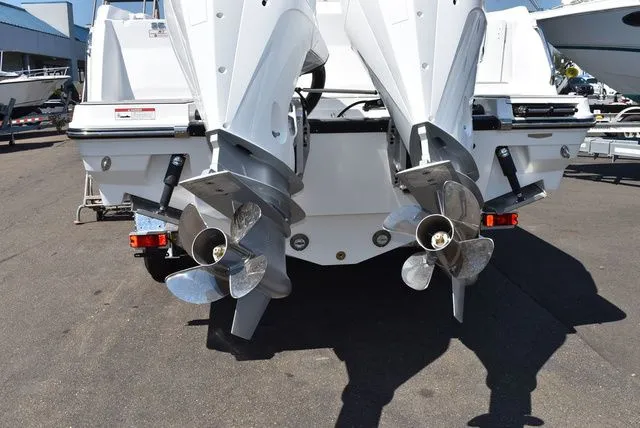 Slide: The Image of Blackfin 252 CC 2023 - 57